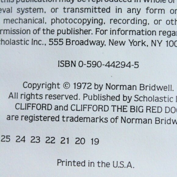 Rare Find! Vintage  MISPRINT Clifford the Small Red Puppy Paperback Book 1972 - Picture 4 of 4